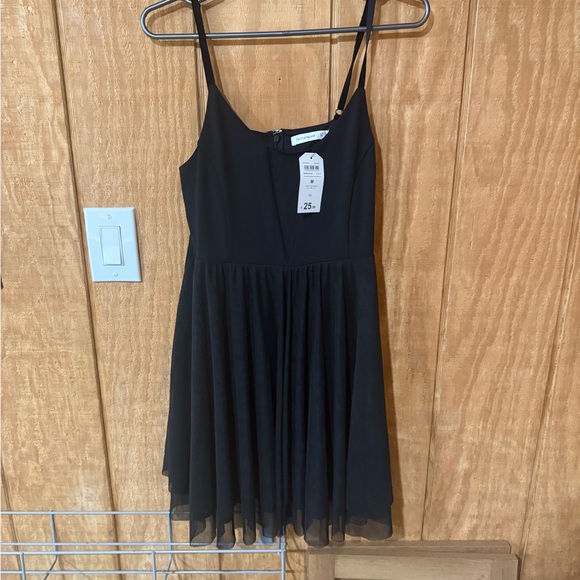 NEW WITH TAG | Terranova Black Sleeveless Dress - Picture 1 of 3